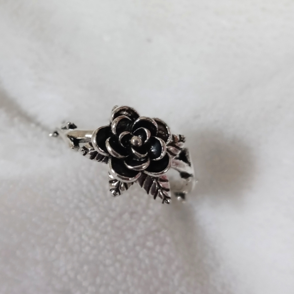 Gothic Vintage Black silver rose flower thorns ring size 7